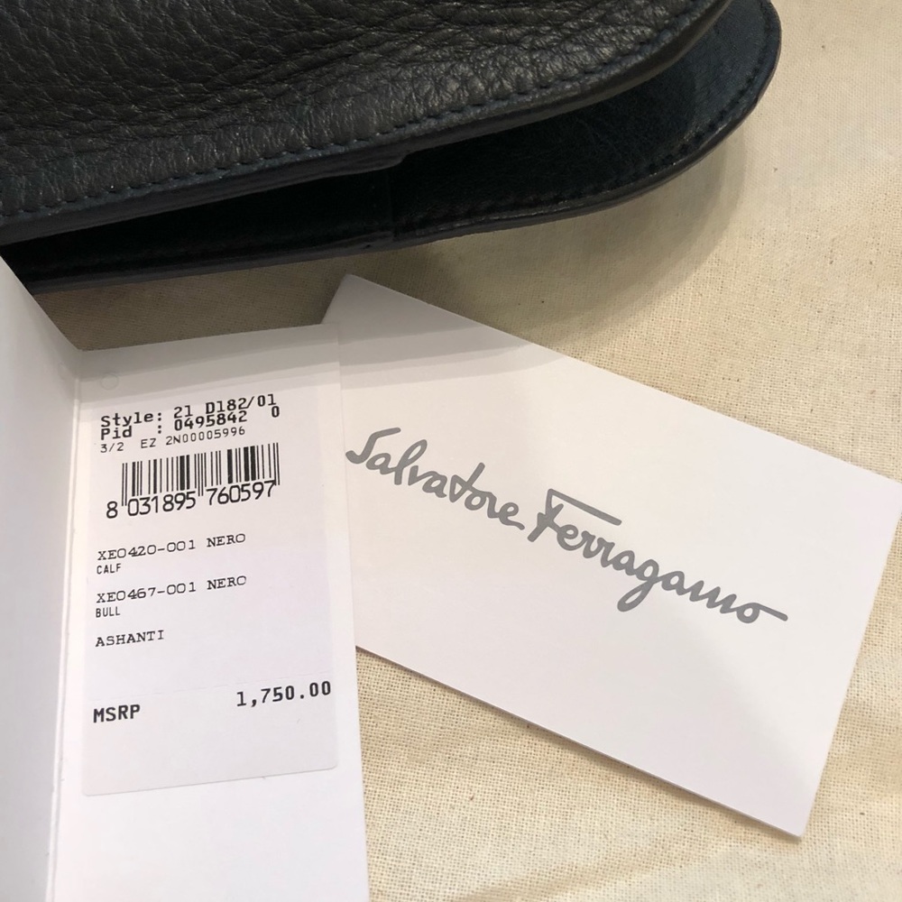 Salvatore Ferragamo Black Leather Shoulder Bag - Picture 8 of 8